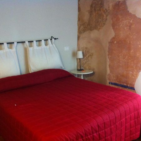 B&B Vicolo Vecchio Террачина Экстерьер фото