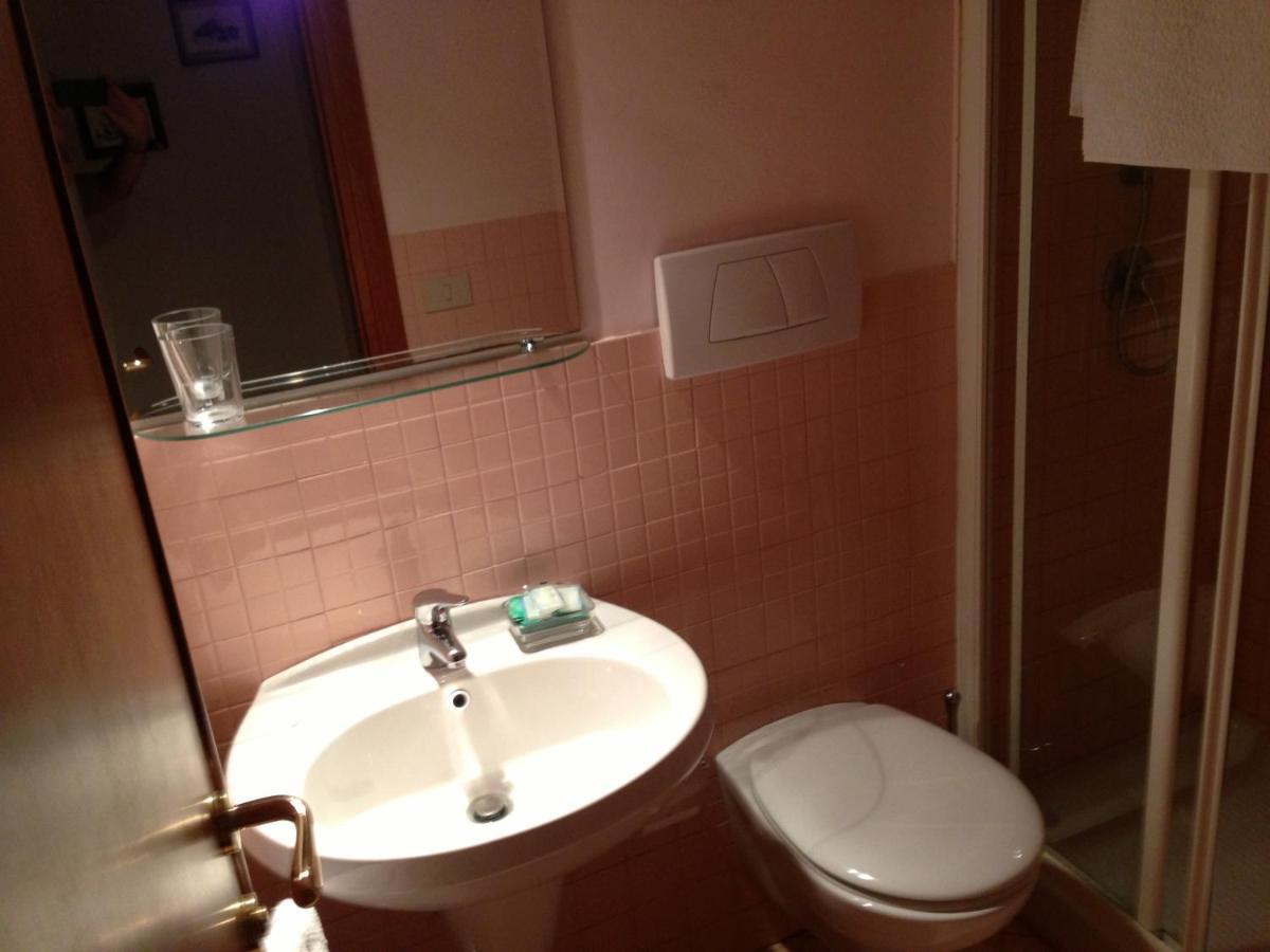 B&B Vicolo Vecchio Террачина Экстерьер фото